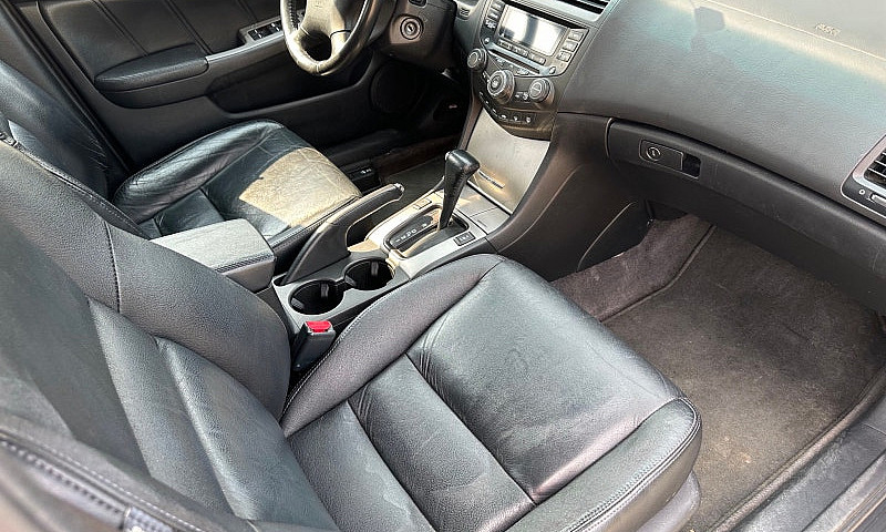 2005 Honda Accord...