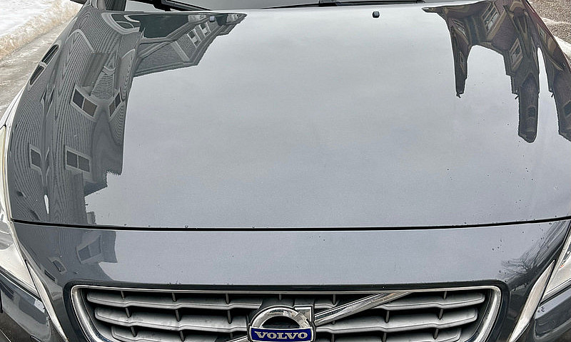 2013 Volvo S60...