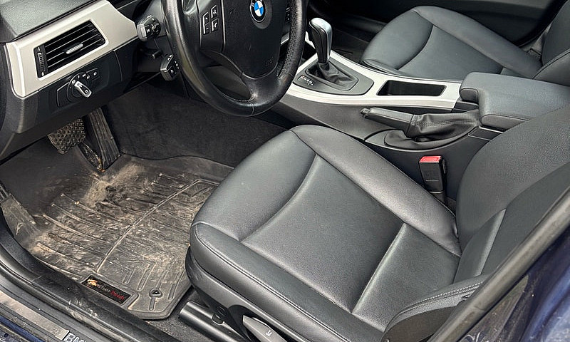 2011 Bmw 323I...