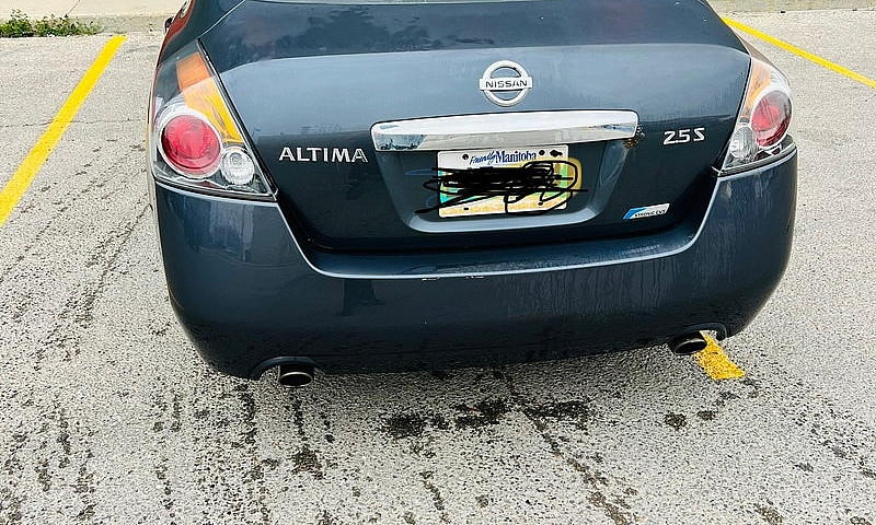 Nissan Altima 2010...
