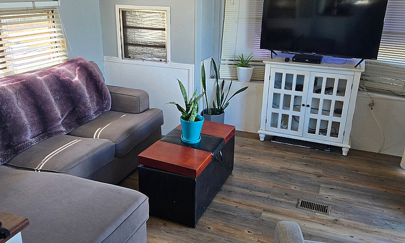 1 Bed 1 Bath For Sal...