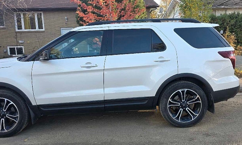 Ford Explorer Sport...