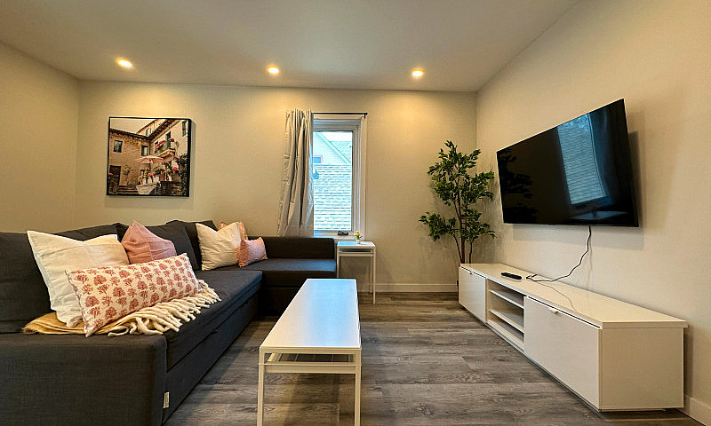 Fully Furnished 2 Be...