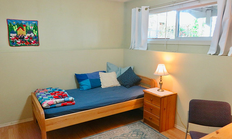 1 Bedroom Suite Avai...