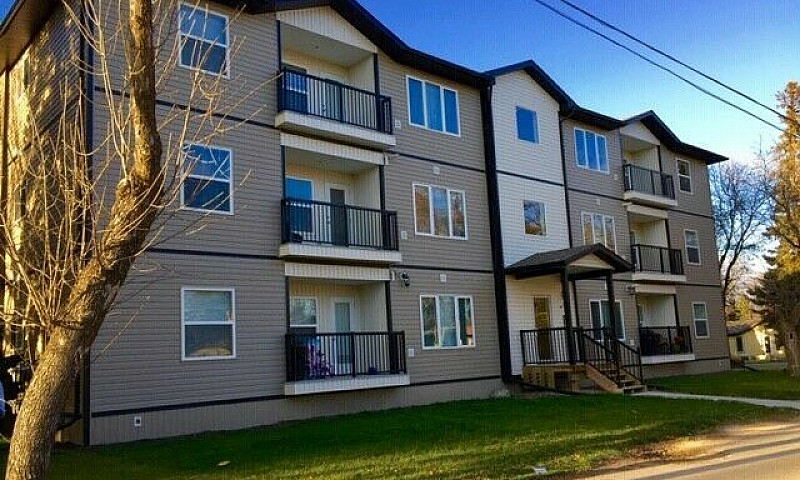 **Newer** 2 Bedroom ...