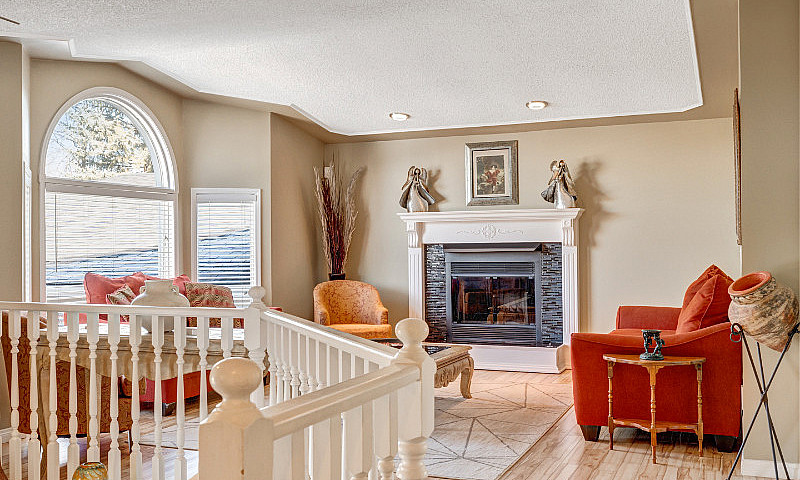 Luxury Living With L...