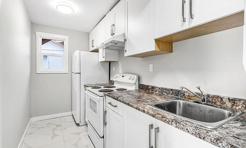 2 Beds 1 Bath House...