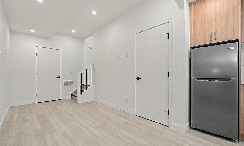 Never Lived In 2-Bed...