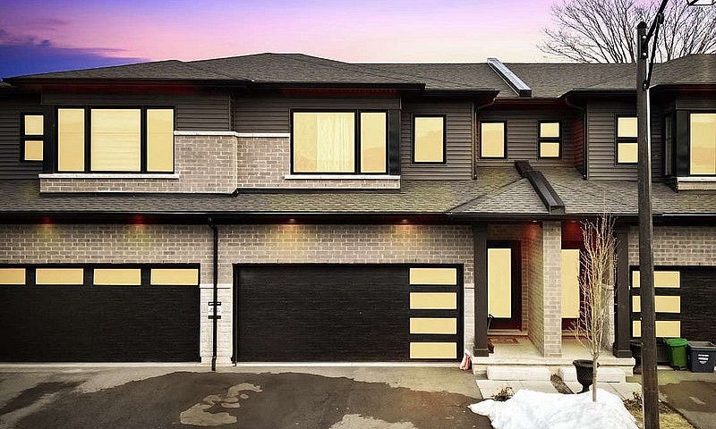 4 Bed Townhouse In N...