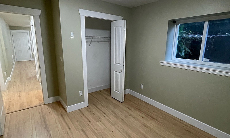 1 Bedroom Basement S...