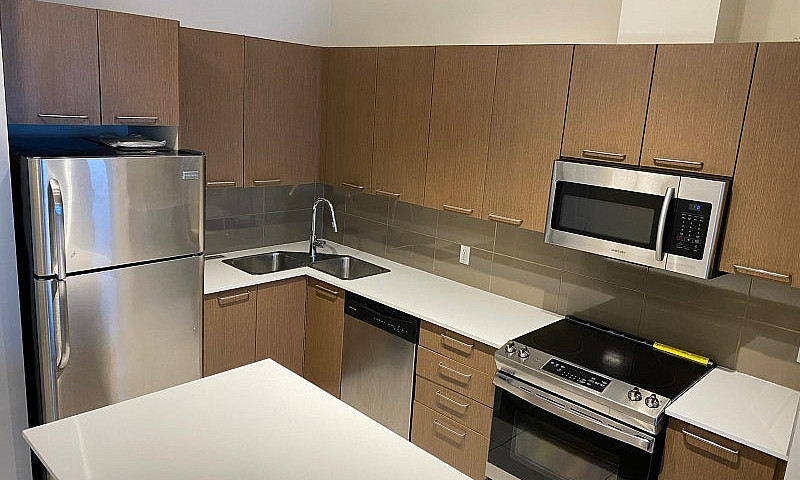 Spacious 2 Bedroom 2...