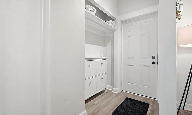 Duplex In West Kildo...