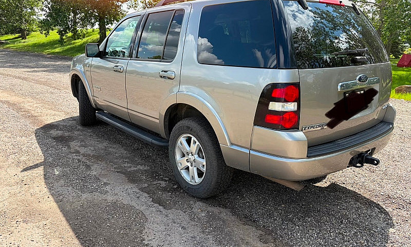 2008 Ford Explorer X...