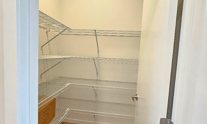 New Built 3 Bed  2.5...