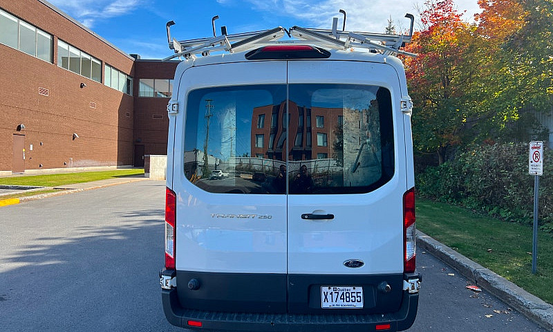 2018 Ford Transit T2...