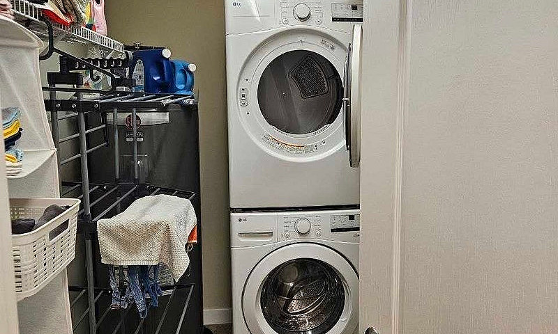 Condo In Landmark Fo...