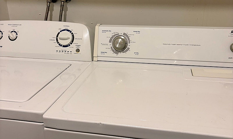 2 Bedroom Rundle Apa...