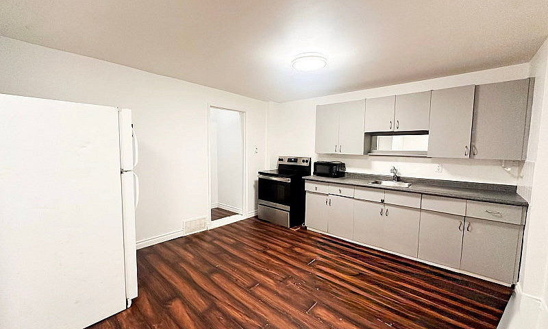 2 Beds 1 Bath At St....