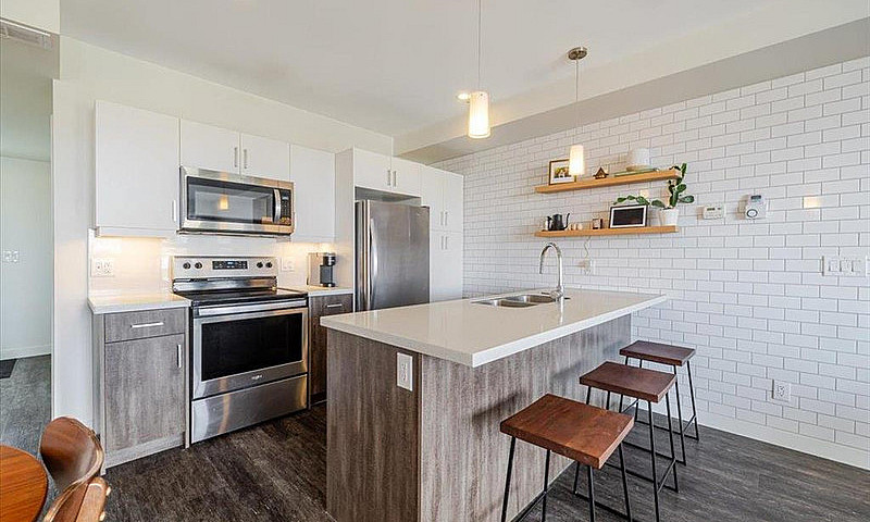 10-865 Rathgar Ave -...