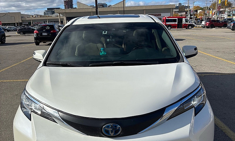 2021 Toyota Sienna X...