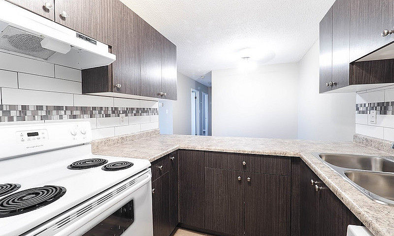 July 1S -Spacious Ne...