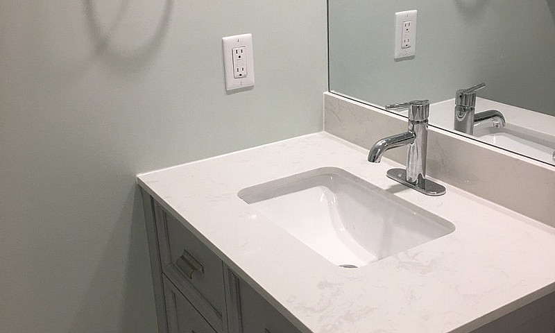 Basement Suite In Su...