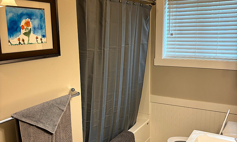 Furnished 1 Bedroom ...