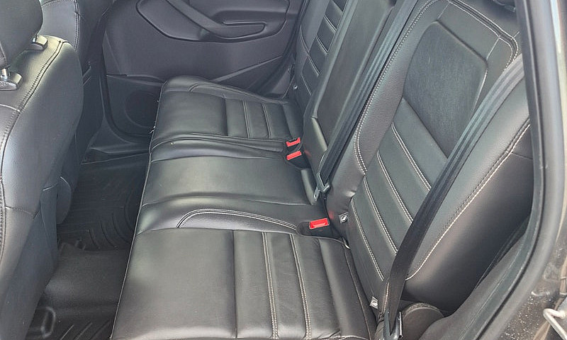 2019 Ford Escape Tit...