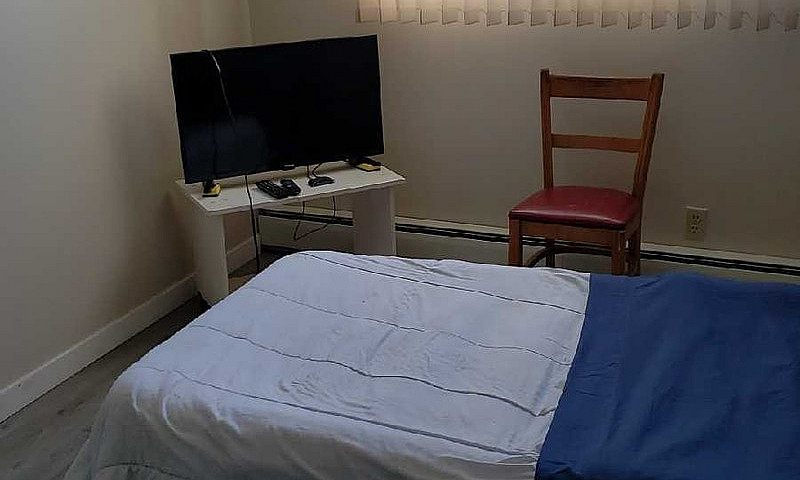 Furnished Room For R...