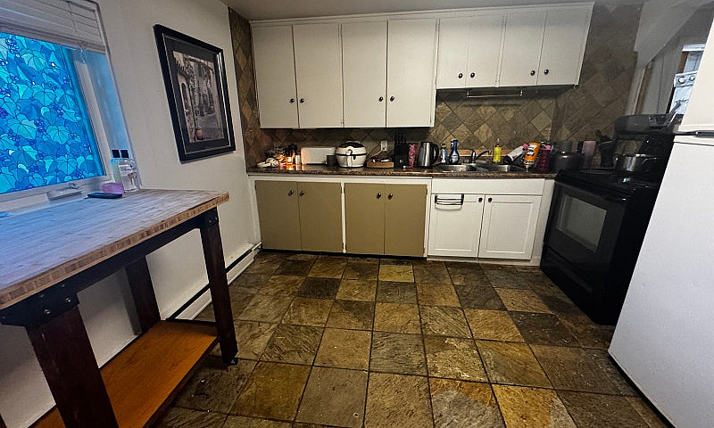 Spacious 2-Bedroom B...