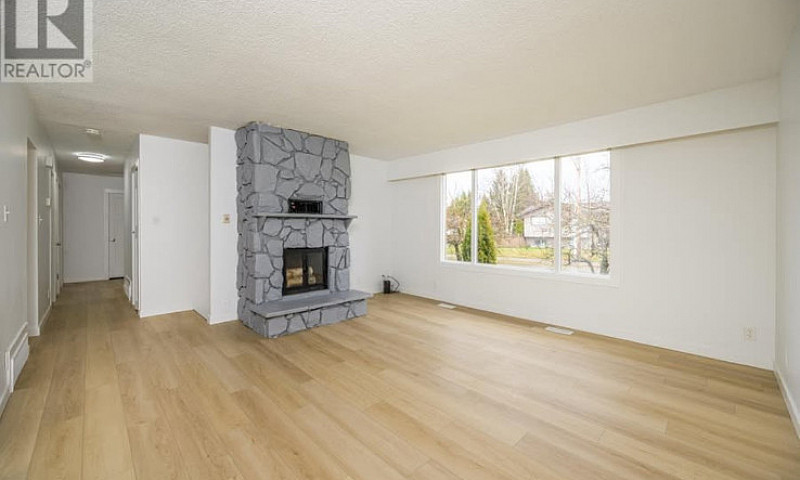 3Bedroom 1.5 Bath Up...