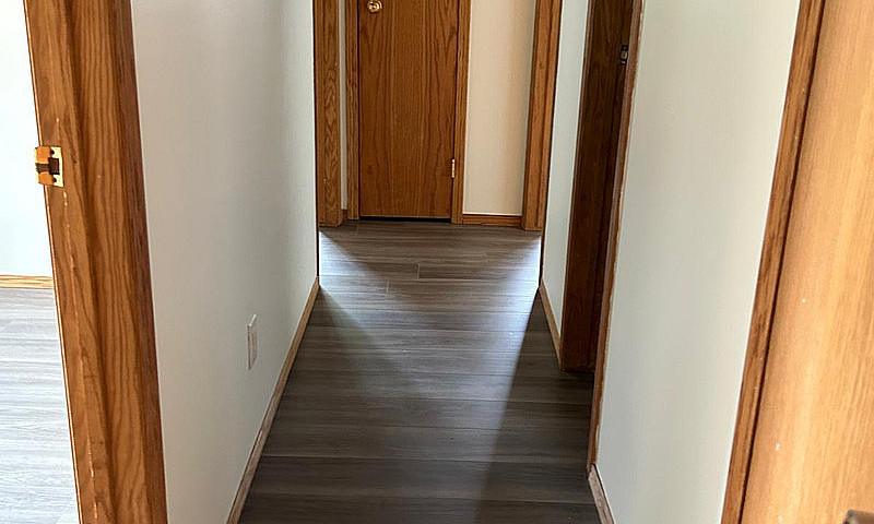 House For Rent In Ea...