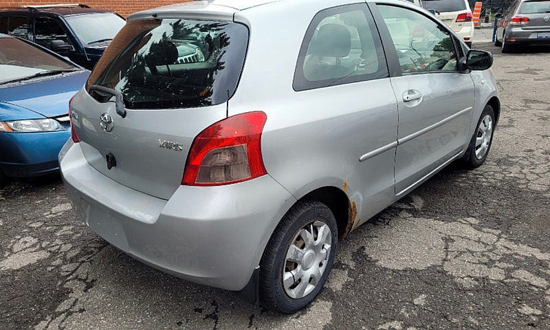 Toyota Yaris 2006...