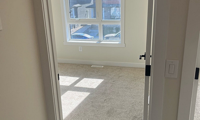  Single House For Re...