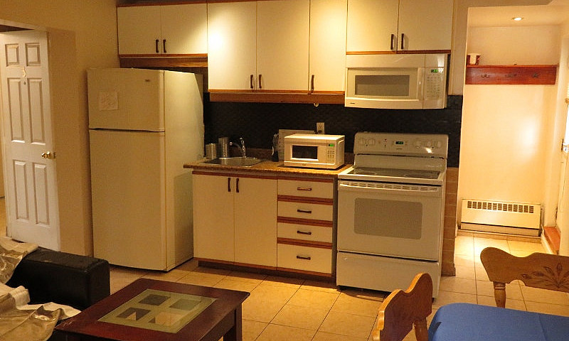 3 1/2 Furnished, Vil...