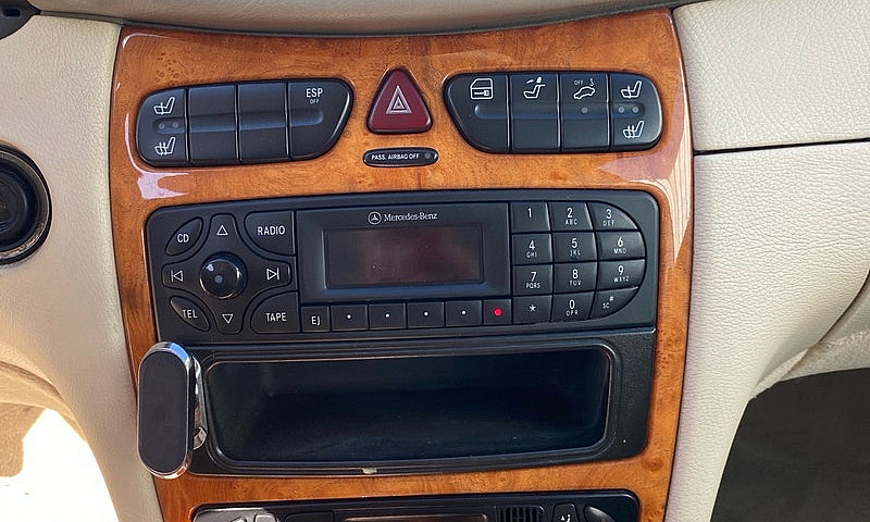 2004 Mercedes Clk500...