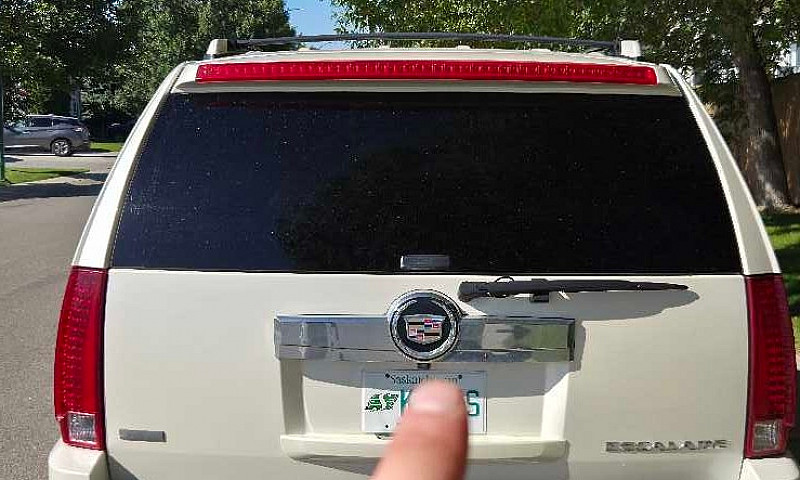 2010 Cadillac Escala...