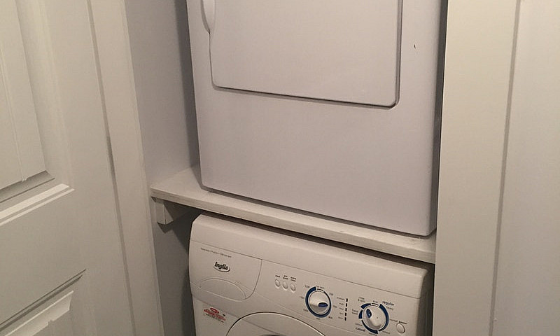 Spacious & Quiet Com...