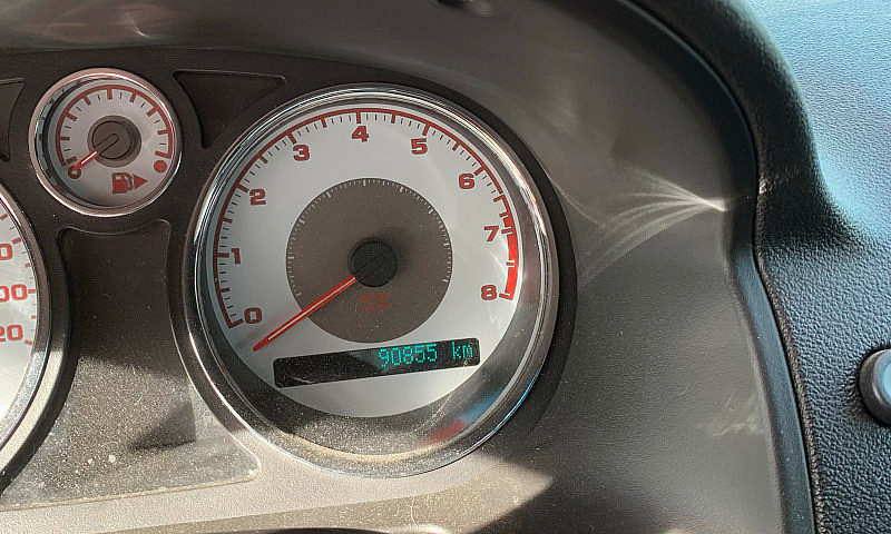2009 Pontiac G5- Lad...