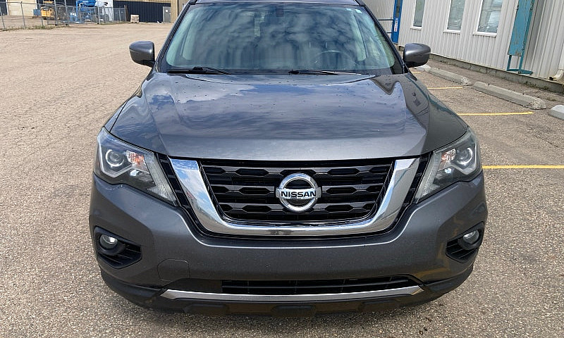 Nissan Pathfinder Sv...