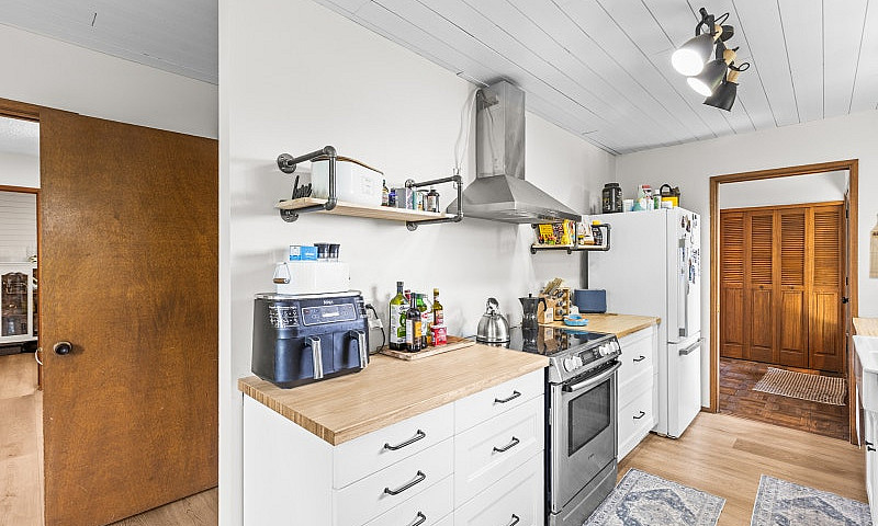 4 Bed West Coast Con...