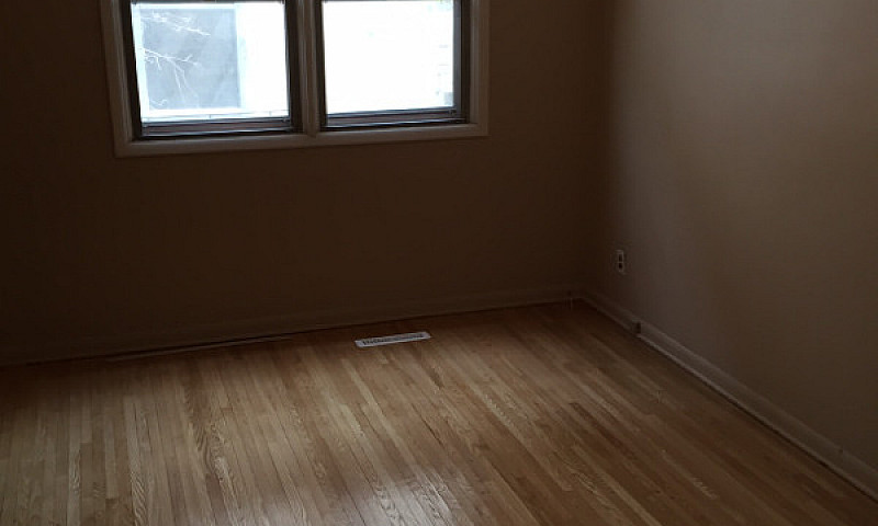 Cozy 2-Bedroom Unit ...