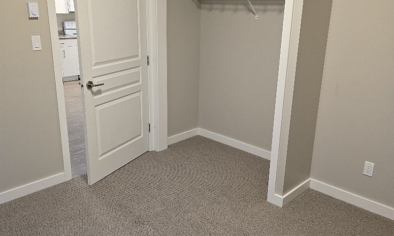 1 Bdrm Apartment...