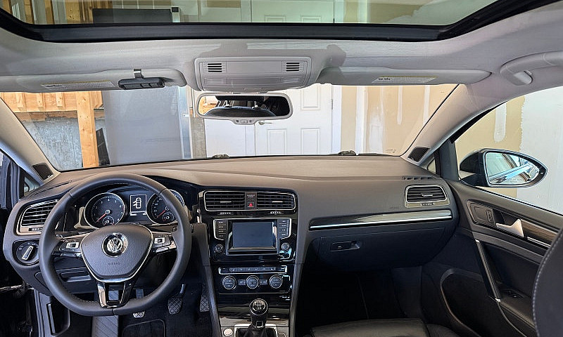 2015 Volkswagen Golf...