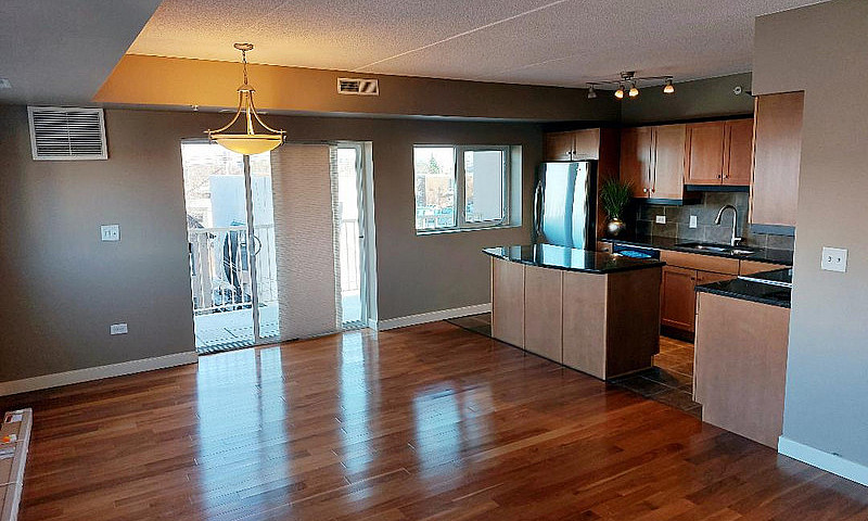 Lux Modern Condo, Os...