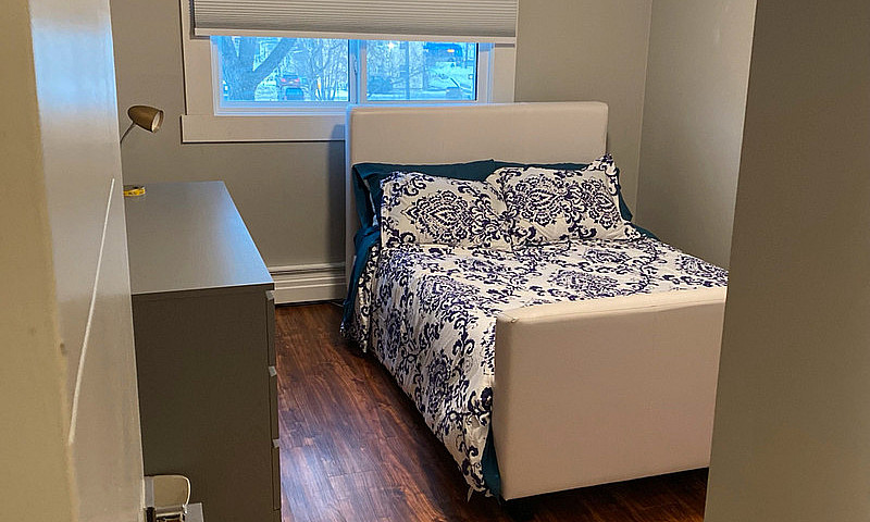 Renovated 2 Bedroom ...