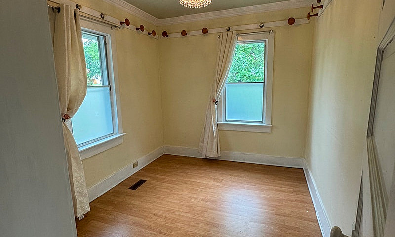 House For Sale - 114...