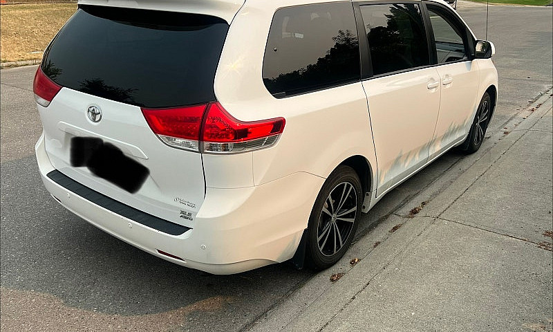 2014 Toyota Sienna X...