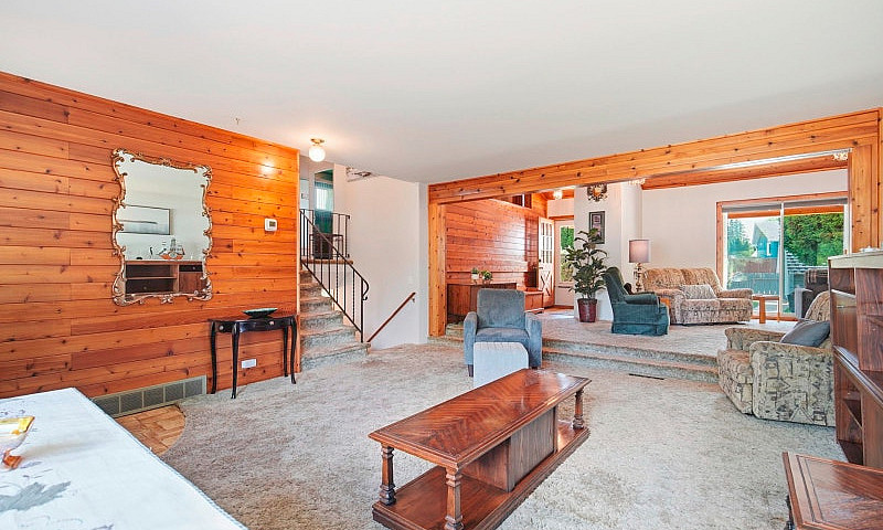 House For Sale In Av...