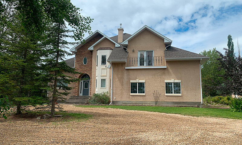 Spacious Home For Sa...